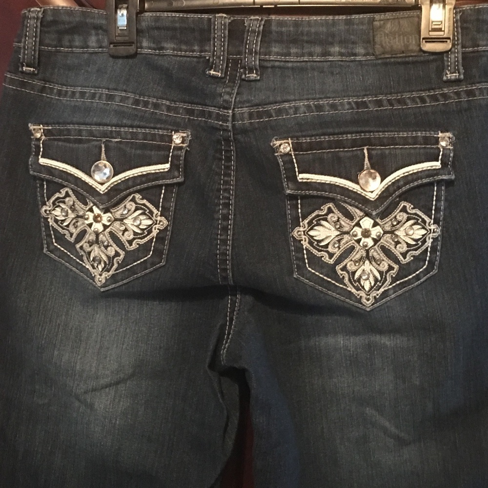 Love Nation Capri Jeans - Cropped - Size 12